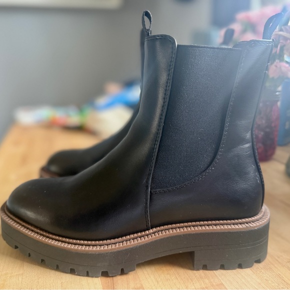 Dream Pairs Black Chelsea Ankle Boots - Picture 3 of 8